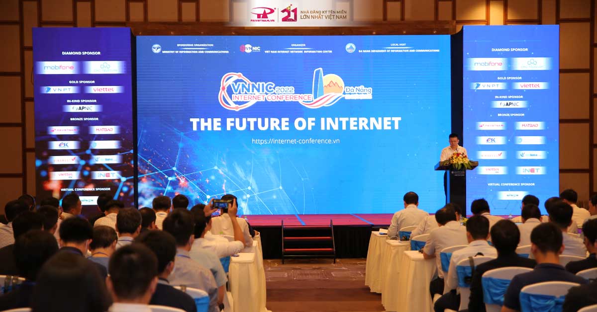 Toàn cảnh buổi hội thảo tại sự kiện VNNIC Internet Conference 2022